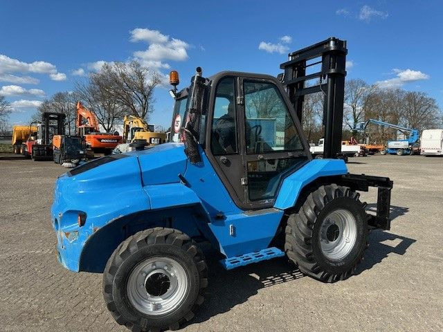 Manitou M50-4 4x4, Geländestapler, 5to., 3.7mtr. Hubhöhe - Chariot tout terrain: photos 2 Manitou M50-4 4x4, Geländestapler, 5to., 3.7mtr. Hubhöhe - Chariot tout terrain: photos 2