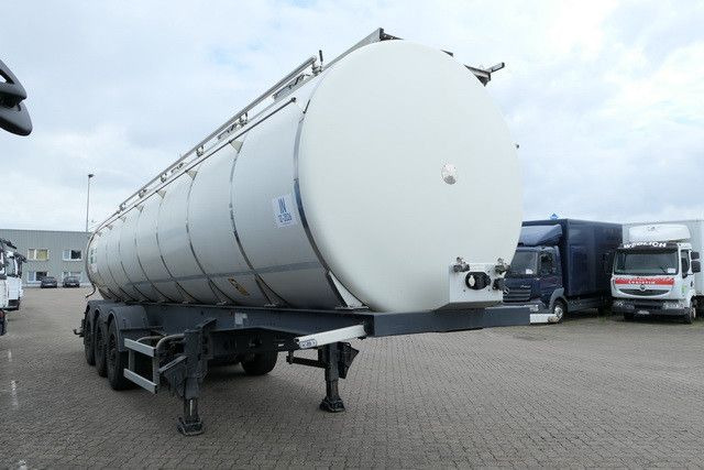 Menci SA 105, Isoliert, Tank aus 2017, 32m³, 5 Kammern - Semi-remorque citerne: photos 3 Menci SA 105, Isoliert, Tank aus 2017, 32m³, 5 Kammern - Semi-remorque citerne: photos 3
