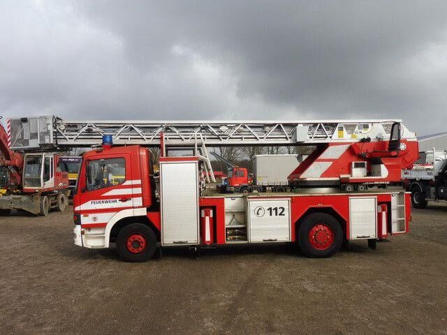 Mercedes-Benz 1528 ATEGO 4x2, Drehleiter DL23-12, Metz, 30m - Camion de pompier: photos 2 Mercedes-Benz 1528 ATEGO 4x2, Drehleiter DL23-12, Metz, 30m - Camion de pompier: photos 2