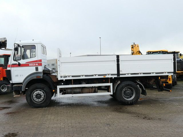 Mercedes-Benz 1824 AK 4x4, Allrad, AHK, Blattfederung, 168tkm - Camion plateau: photos 2 Mercedes-Benz 1824 AK 4x4, Allrad, AHK, Blattfederung, 168tkm - Camion plateau: photos 2