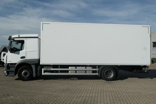Mercedes-Benz 1833 L Actros 4x2, LBW, AHK, 7.340mm lang, Klima - Camion fourgon: photos 5 Mercedes-Benz 1833 L Actros 4x2, LBW, AHK, 7.340mm lang, Klima - Camion fourgon: photos 5
