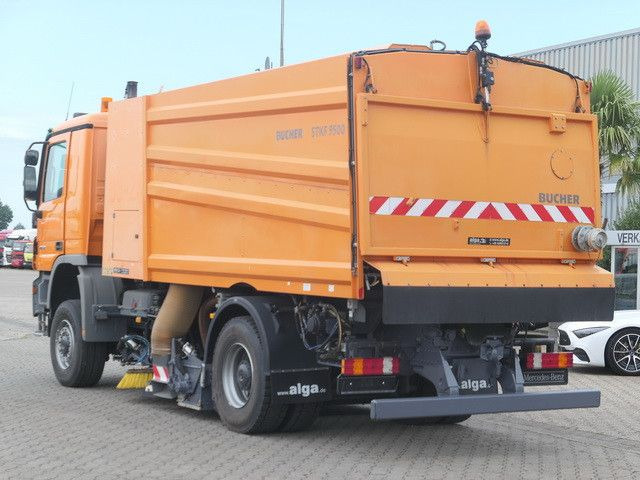 Mercedes-Benz 2032 A Actros 4x4, Bucher STKF 9500, Airport, AC - Balayeuse de voirie: photos 5 Mercedes-Benz 2032 A Actros 4x4, Bucher STKF 9500, Airport, AC - Balayeuse de voirie: photos 5