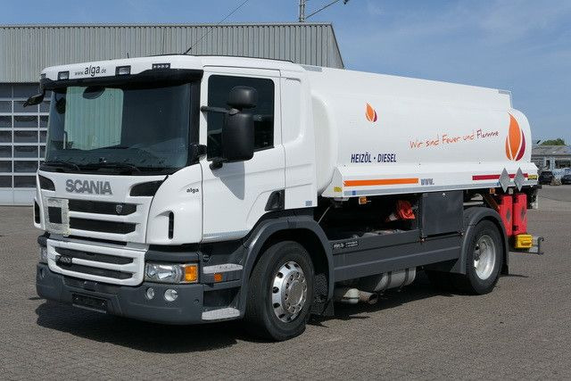 Scania P 400, 2 Kammern, 13m³, Oben- u. Untenbefüllung - Camion citerne: photos 3 Scania P 400, 2 Kammern, 13m³, Oben- u. Untenbefüllung - Camion citerne: photos 3