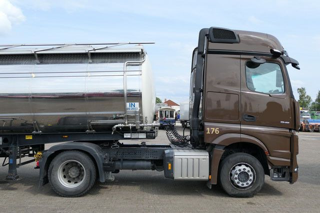 Mercedes-Benz 1848 LS Actros 4x2, Retarder, Klima, 183tkm, TOP - Tracteur routier: photos 2 Mercedes-Benz 1848 LS Actros 4x2, Retarder, Klima, 183tkm, TOP - Tracteur routier: photos 2