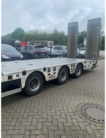 Vega 3-Achser, Hydr. Rampen, Verzinkt, Gelenkt - Semi-remorque surbaissé: photos 3 Vega 3-Achser, Hydr. Rampen, Verzinkt, Gelenkt - Semi-remorque surbaissé: photos 3