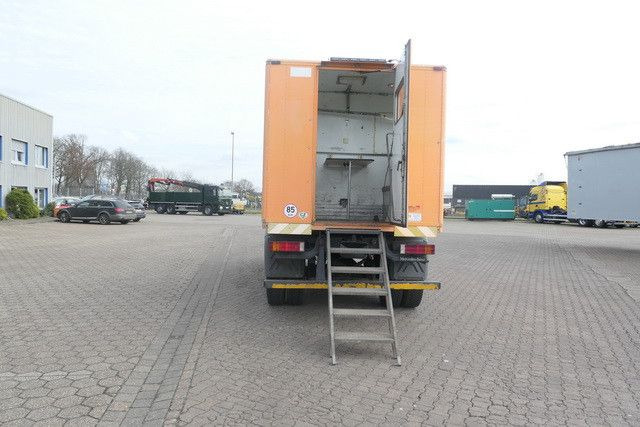 Mercedes-Benz 1518 A Atego 4X4, Klima, AHK, Allrad, Rolltor - Véhicule de voirie/ Spécial, Camion fourgon: photos 4 Mercedes-Benz 1518 A Atego 4X4, Klima, AHK, Allrad, Rolltor - Véhicule de voirie/ Spécial, Camion fourgon: photos 4