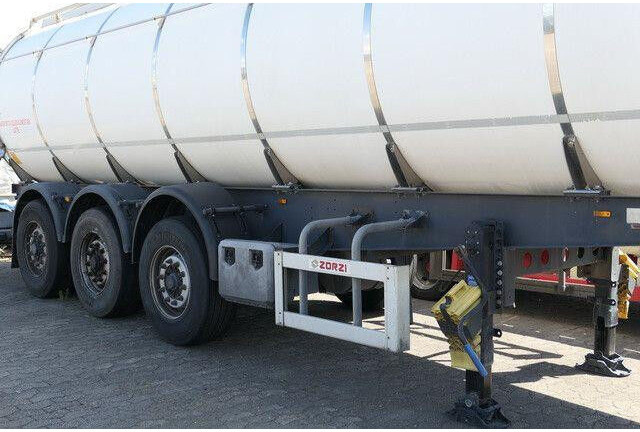 ZORZI 38 S ET, Isoliert, 32m³, 4 Kammern, BPW - Semi-remorque citerne: photos 2 ZORZI 38 S ET, Isoliert, 32m³, 4 Kammern, BPW - Semi-remorque citerne: photos 2