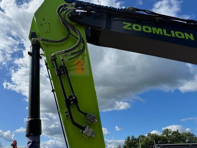 Zoomlion ZE210GLC, Greifer + Hammer, Tieflöffel - Pelle sur chenille: photos 4 Zoomlion ZE210GLC, Greifer + Hammer, Tieflöffel - Pelle sur chenille: photos 4