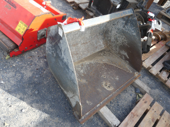 Bac pour manitou - Accessoire pour Engins de chantier: photos 1 Bac pour manitou - Accessoire pour Engins de chantier: photos 1