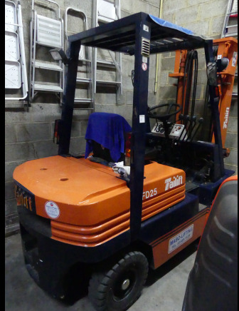 Chariot élévateur Tailift FD 25 - Chariot élévateur: photos 1 Chariot élévateur Tailift FD 25 - Chariot élévateur: photos 1