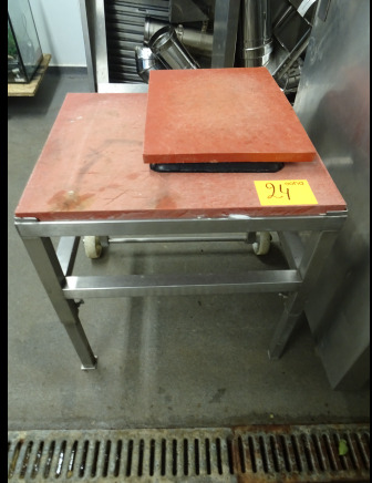 Petite table d'appoint - Machine agroalimentaire: photos 1 Petite table d'appoint - Machine agroalimentaire: photos 1