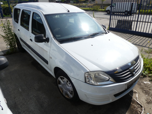 REF:10423 - Voiture Dacia Logan 1.5 DCI break (2012-254.373 km) - Utilitaire double cabine: photos 3 REF:10423 - Voiture Dacia Logan 1.5 DCI break (2012-254.373 km) - Utilitaire double cabine: photos 3