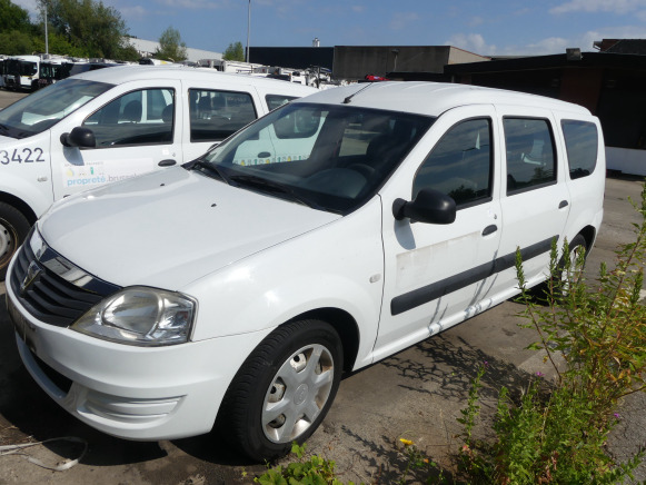 REF:10423 - Voiture Dacia Logan 1.5 DCI break (2012-254.373 km) - Utilitaire double cabine: photos 1 REF:10423 - Voiture Dacia Logan 1.5 DCI break (2012-254.373 km) - Utilitaire double cabine: photos 1
