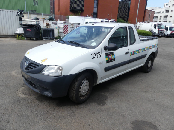 REF:12395 - Camionnette pickup Dacia Logan 1.5 DCI (2012-121.398 km) - Pick-up: photos 1 REF:12395 - Camionnette pickup Dacia Logan 1.5 DCI (2012-121.398 km) - Pick-up: photos 1