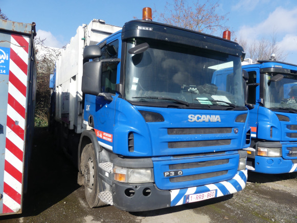 REF:1247 - Camion poubelle Scania P360 (2011 - 211.813 km) - Benne à ordures ménagères: photos 2 REF:1247 - Camion poubelle Scania P360 (2011 - 211.813 km) - Benne à ordures ménagères: photos 2