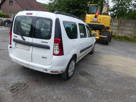 REF:1RFU370 - Voiture Dacia Logan Break SD (2012-63.842 km) - Voiture: photos 5 REF:1RFU370 - Voiture Dacia Logan Break SD (2012-63.842 km) - Voiture: photos 5