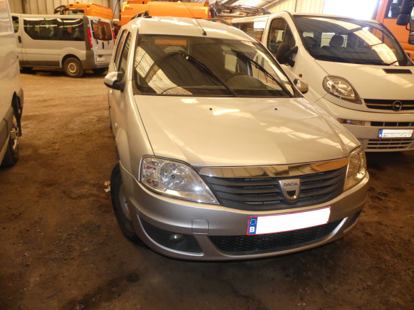 REF:2GBD456 - Voiture Dacia Logan Break SD (2011-85.514 km) - Voiture break: photos 1 REF:2GBD456 - Voiture Dacia Logan Break SD (2011-85.514 km) - Voiture break: photos 1