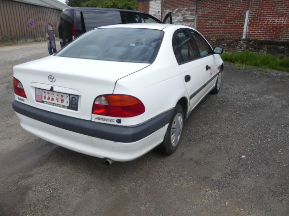 REF:DBB024 - Voiture Toyota Avensis (1998-172.549 km) - SUV: photos 5 REF:DBB024 - Voiture Toyota Avensis (1998-172.549 km) - SUV: photos 5