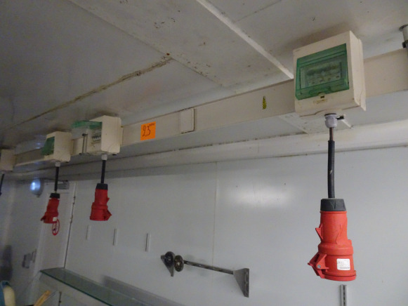 Rails d'approvisionnement d'électricité, S d'approvisionnement d'élecApprovisionnemerpprol Nt D'électricité, Marque Canalis - Machine agroalimentaire: photos 3 Rails d'approvisionnement d'électricité, S d'approvisionnement d'élecApprovisionnemerpprol Nt D'électricité, Marque Canalis - Machine agroalimentaire: photos 3