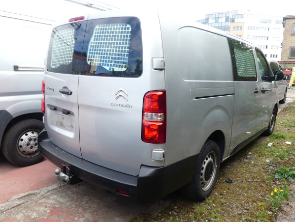 REF:1-SJF-161 - Camionnette utilitaire Citroen Jumpy (2017-192.000 km) - Numéro de châssis : VF7VFAHHWHZ033804 - Véhicule utilitaire: photos 4 REF:1-SJF-161 - Camionnette utilitaire Citroen Jumpy (2017-192.000 km) - Numéro de châssis : VF7VFAHHWHZ033804 - Véhicule utilitaire: photos 4