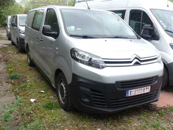 REF:1-SJF-161 - Camionnette utilitaire Citroen Jumpy (2017-192.000 km) - Numéro de châssis : VF7VFAHHWHZ033804 - Véhicule utilitaire: photos 1 REF:1-SJF-161 - Camionnette utilitaire Citroen Jumpy (2017-192.000 km) - Numéro de châssis : VF7VFAHHWHZ033804 - Véhicule utilitaire: photos 1