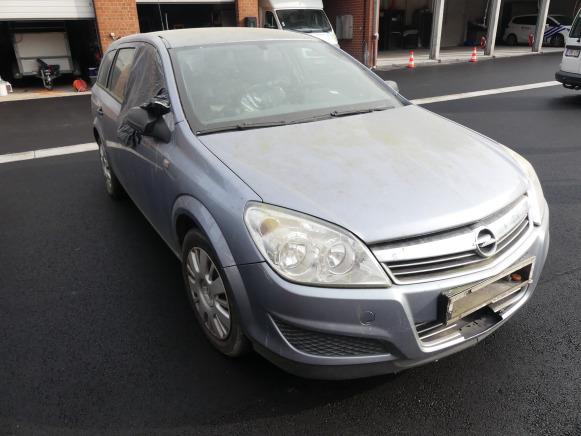 Voiture Opel Astra (2007-121.557 km) - Voiture: photos 2 Voiture Opel Astra (2007-121.557 km) - Voiture: photos 2