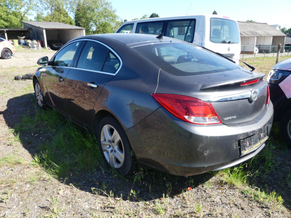Voiture Opel INSIGNA (2011-155.376 km) - Voiture: photos 4 Voiture Opel INSIGNA (2011-155.376 km) - Voiture: photos 4