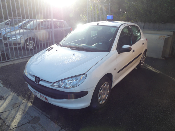 Voiture Peugeot 206 (2006-87.764 km) - Voiture: photos 1 Voiture Peugeot 206 (2006-87.764 km) - Voiture: photos 1