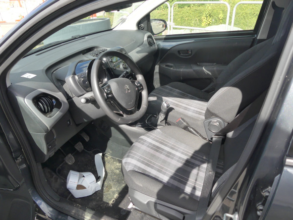 Voiture (saisie sur voirie) (1.735km) Peugeot 108 Style 5 portes(Vin:VF3PSCFBDJR245289) - Voiture: photos 5 Voiture (saisie sur voirie) (1.735km) Peugeot 108 Style 5 portes(Vin:VF3PSCFBDJR245289) - Voiture: photos 5