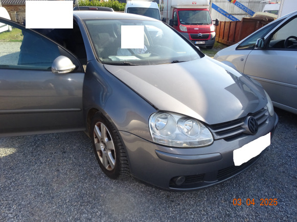 Voiture Volkswagen Golf: photos 1