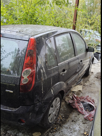 Ford fiesta - Voiture: photos 2 Ford fiesta - Voiture: photos 2