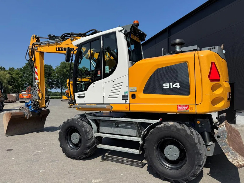 Liebherr A914 2019 7300 uur !! NL MACHINE !! - Pelle sur pneus: photos 3 Liebherr A914 2019 7300 uur !! NL MACHINE !! - Pelle sur pneus: photos 3