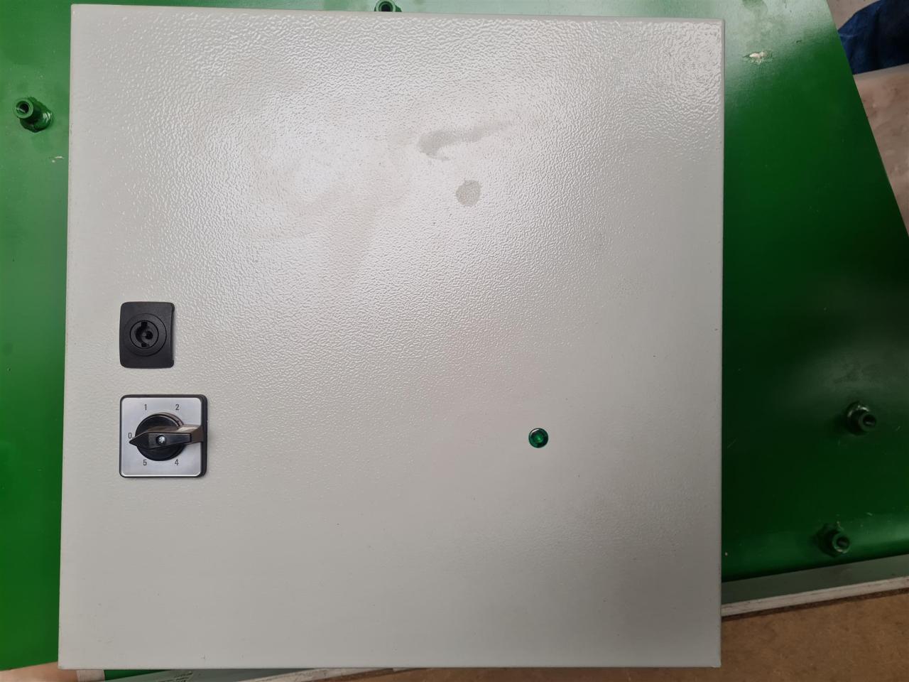 / Avenco Trafosteuerung 5 Stufen, 15A - Matériel d'élevage: photos 1 / Avenco Trafosteuerung 5 Stufen, 15A - Matériel d'élevage: photos 1