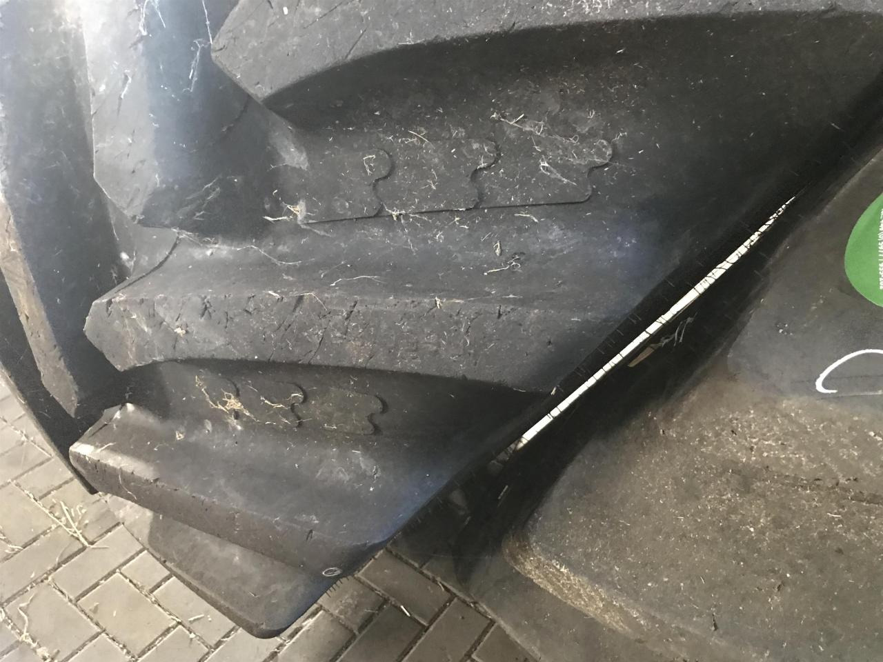 BKT 650/85R42 IF - Pneu pour Machine agricole: photos 3 BKT 650/85R42 IF - Pneu pour Machine agricole: photos 3