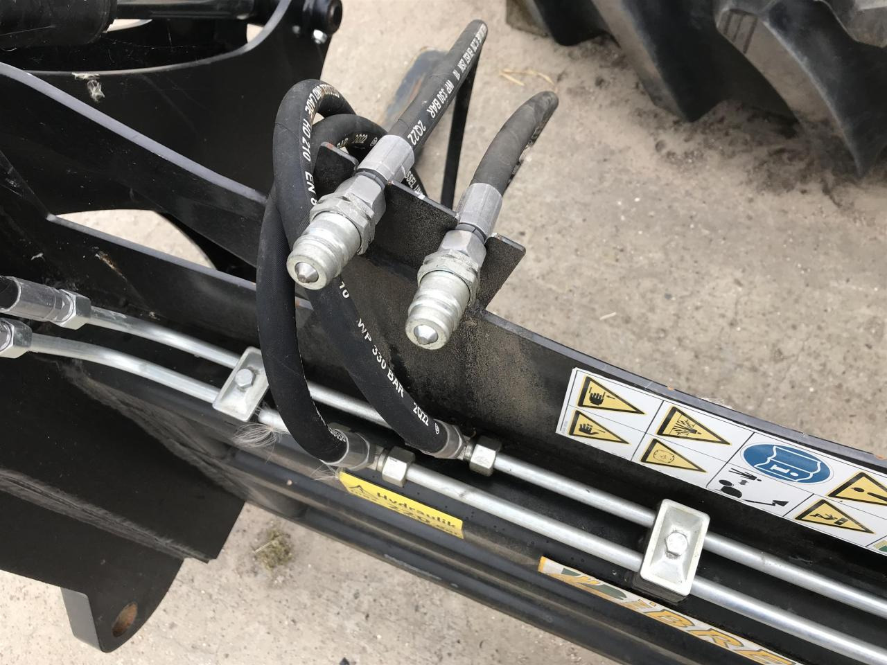Bressel Poltergabel - Chargeur frontal pour tracteur: photos 4 Bressel Poltergabel - Chargeur frontal pour tracteur: photos 4