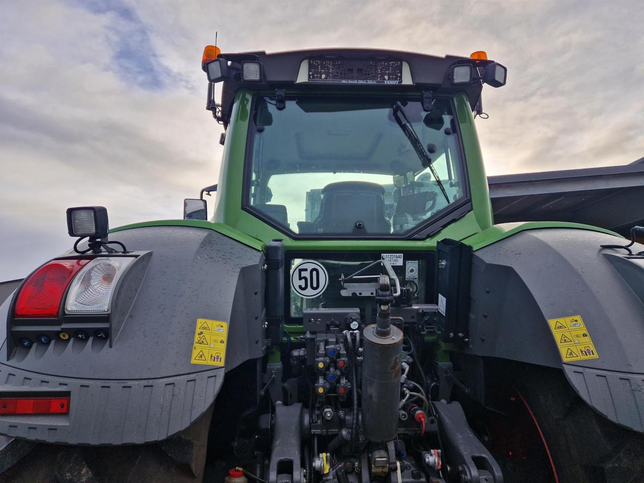 Fendt 826 Vario S4 Profi Plus - Tracteur agricole: photos 4 Fendt 826 Vario S4 Profi Plus - Tracteur agricole: photos 4