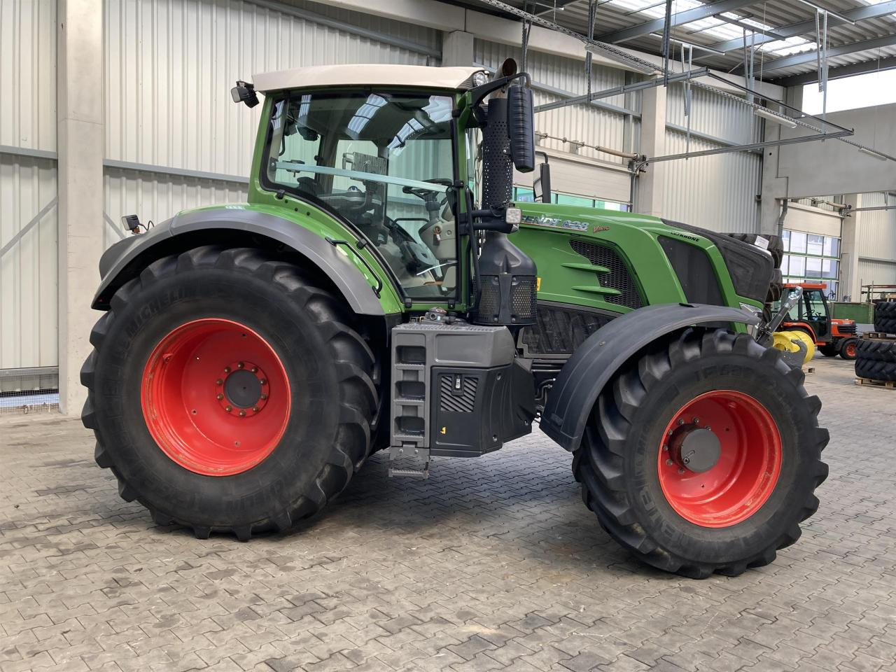 Fendt 828 Profi Plus - Tracteur agricole: photos 3 Fendt 828 Profi Plus - Tracteur agricole: photos 3