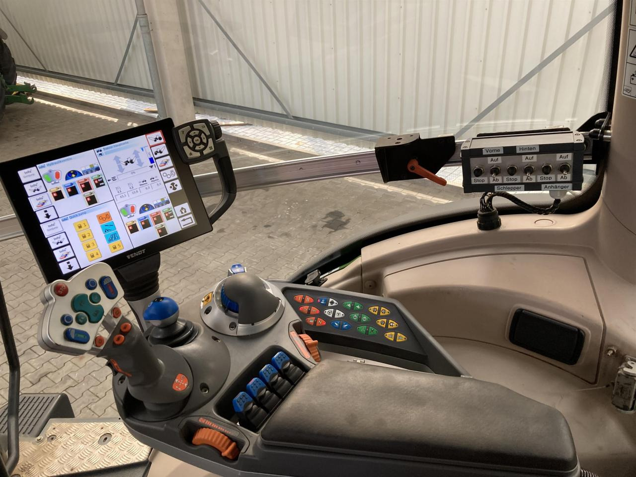 Tracteur agricole Fendt 933 Vario Profi Plus: photos 14