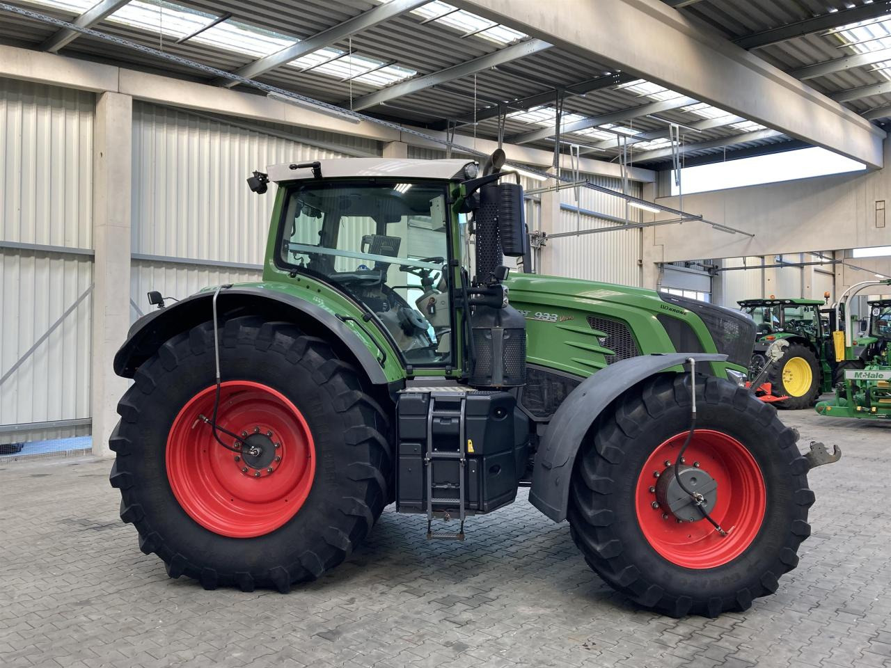 Fendt 933 Vario Profi Plus - Tracteur agricole: photos 4 Fendt 933 Vario Profi Plus - Tracteur agricole: photos 4