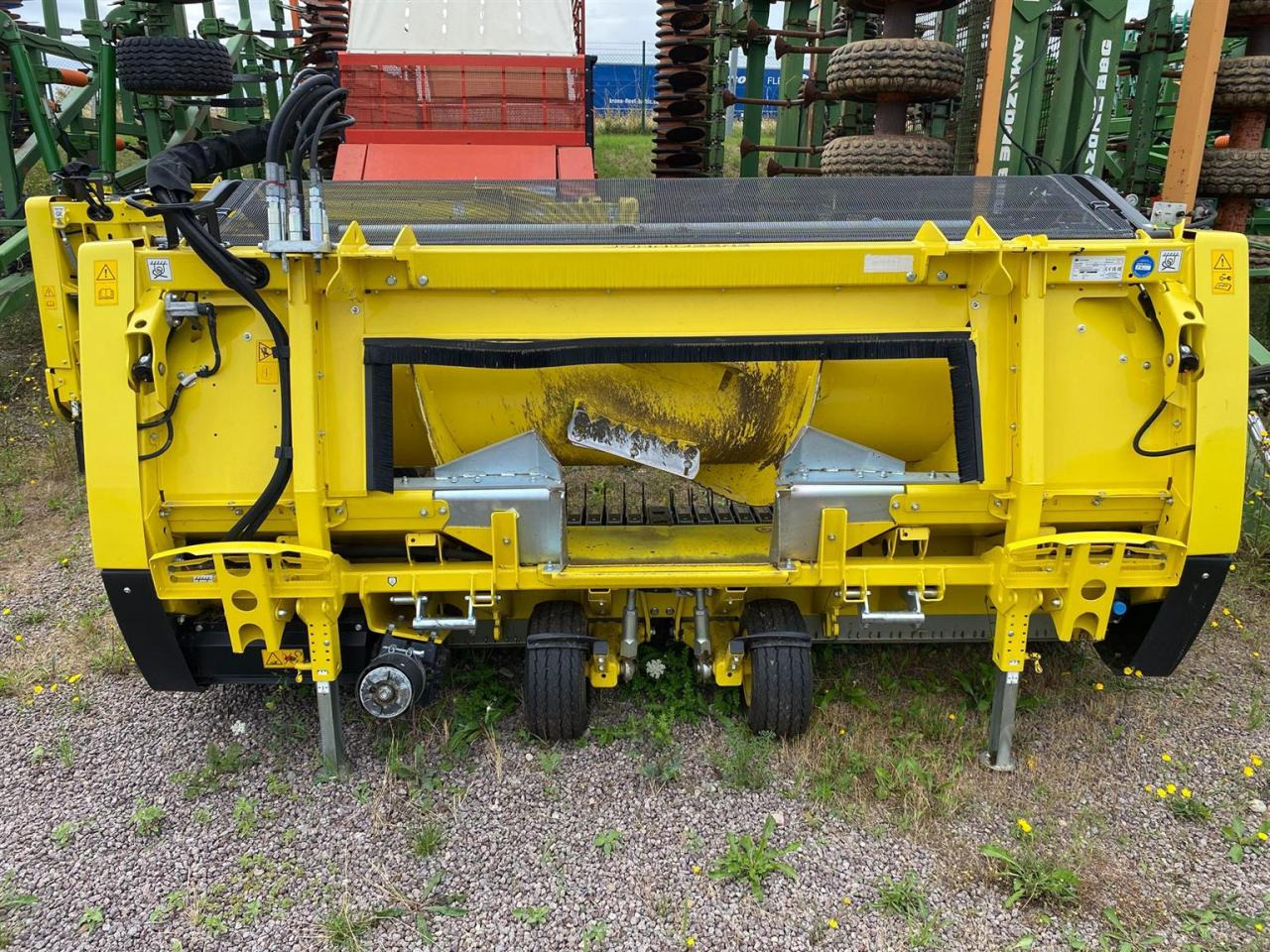 John Deere 30R - Accessoire aux ensileuses: photos 4 John Deere 30R - Accessoire aux ensileuses: photos 4