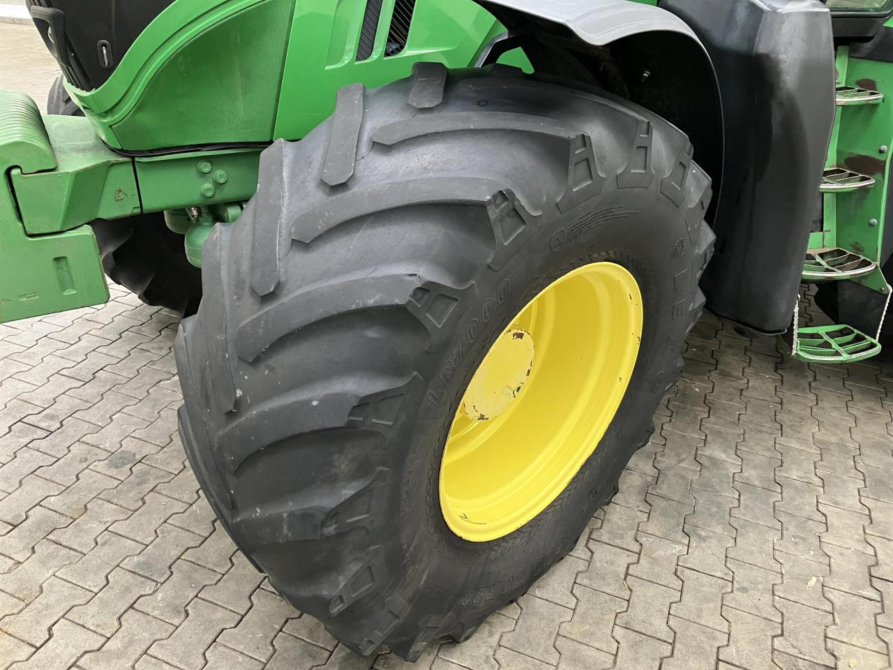 John Deere 6170R - Tracteur agricole: photos 2 John Deere 6170R - Tracteur agricole: photos 2