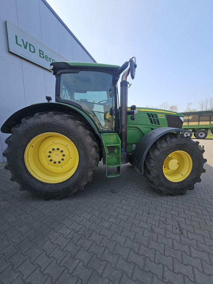 John Deere 6210R - Tracteur agricole: photos 2 John Deere 6210R - Tracteur agricole: photos 2