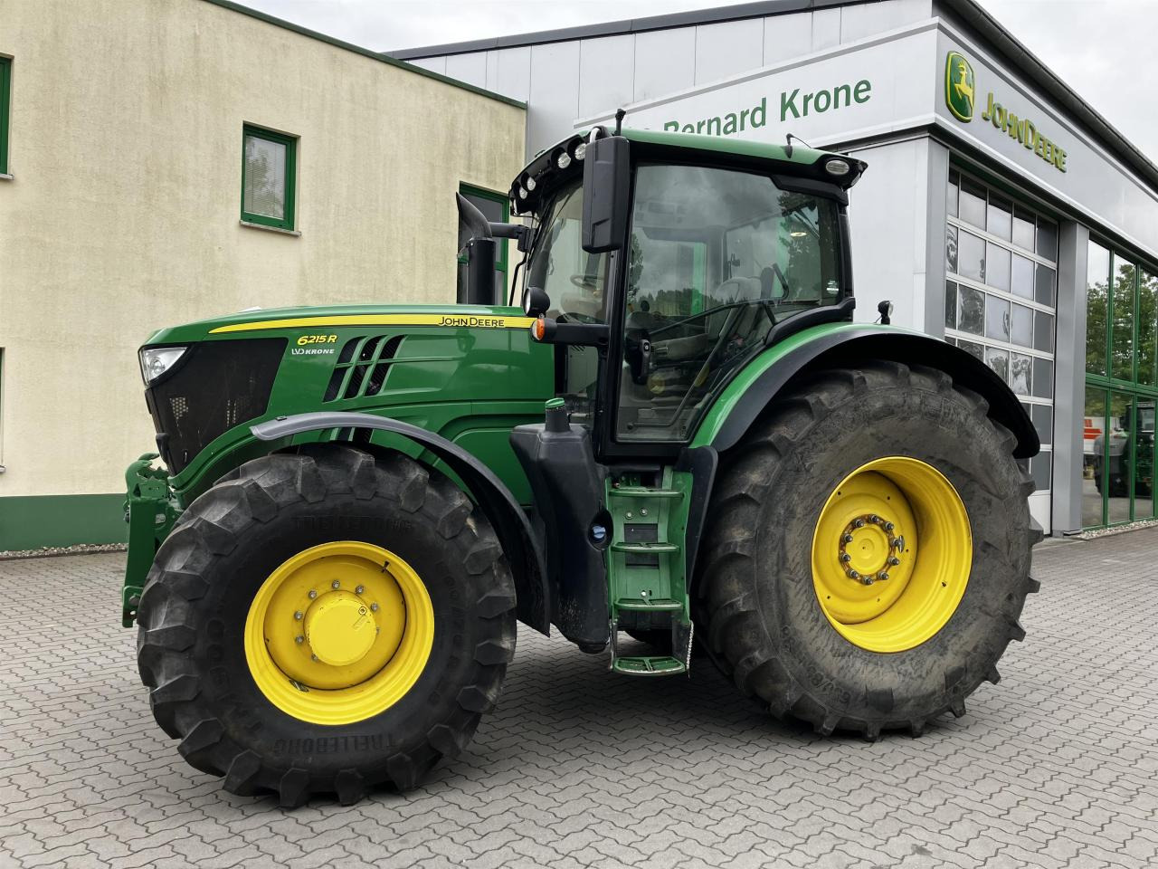 John Deere 6215R - Tracteur agricole: photos 1 John Deere 6215R - Tracteur agricole: photos 1