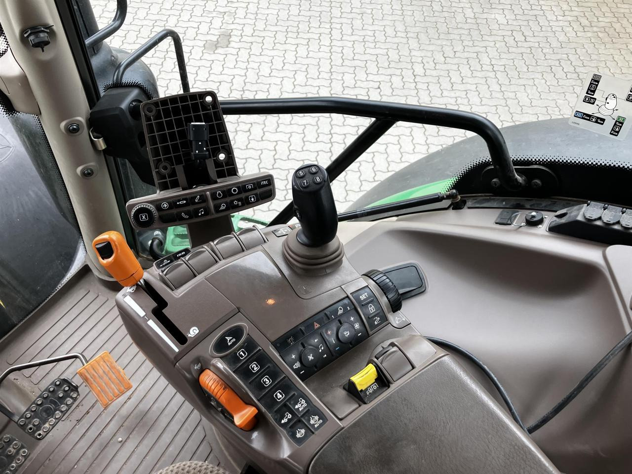 John Deere 6215R en crédit-bail John Deere 6215R: photos 8