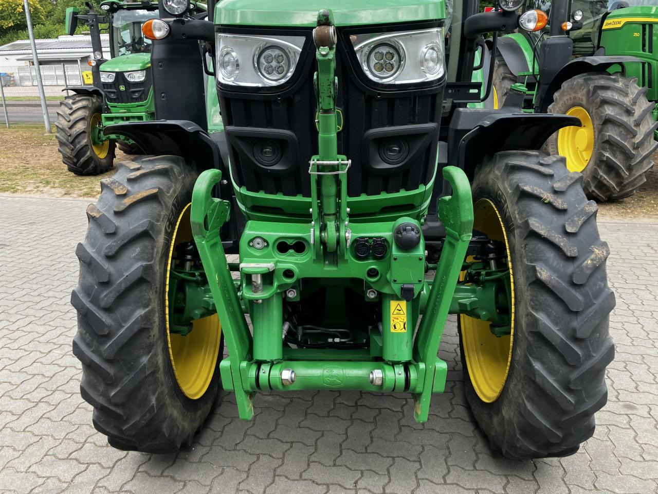 John Deere 6R 130 - Tracteur agricole: photos 4 John Deere 6R 130 - Tracteur agricole: photos 4