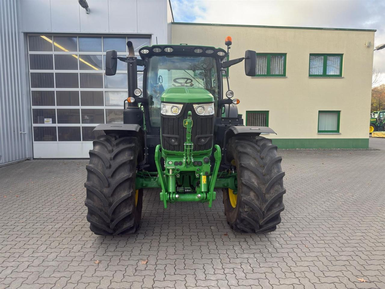 John Deere 6R 175 - Tracteur agricole: photos 5 John Deere 6R 175 - Tracteur agricole: photos 5