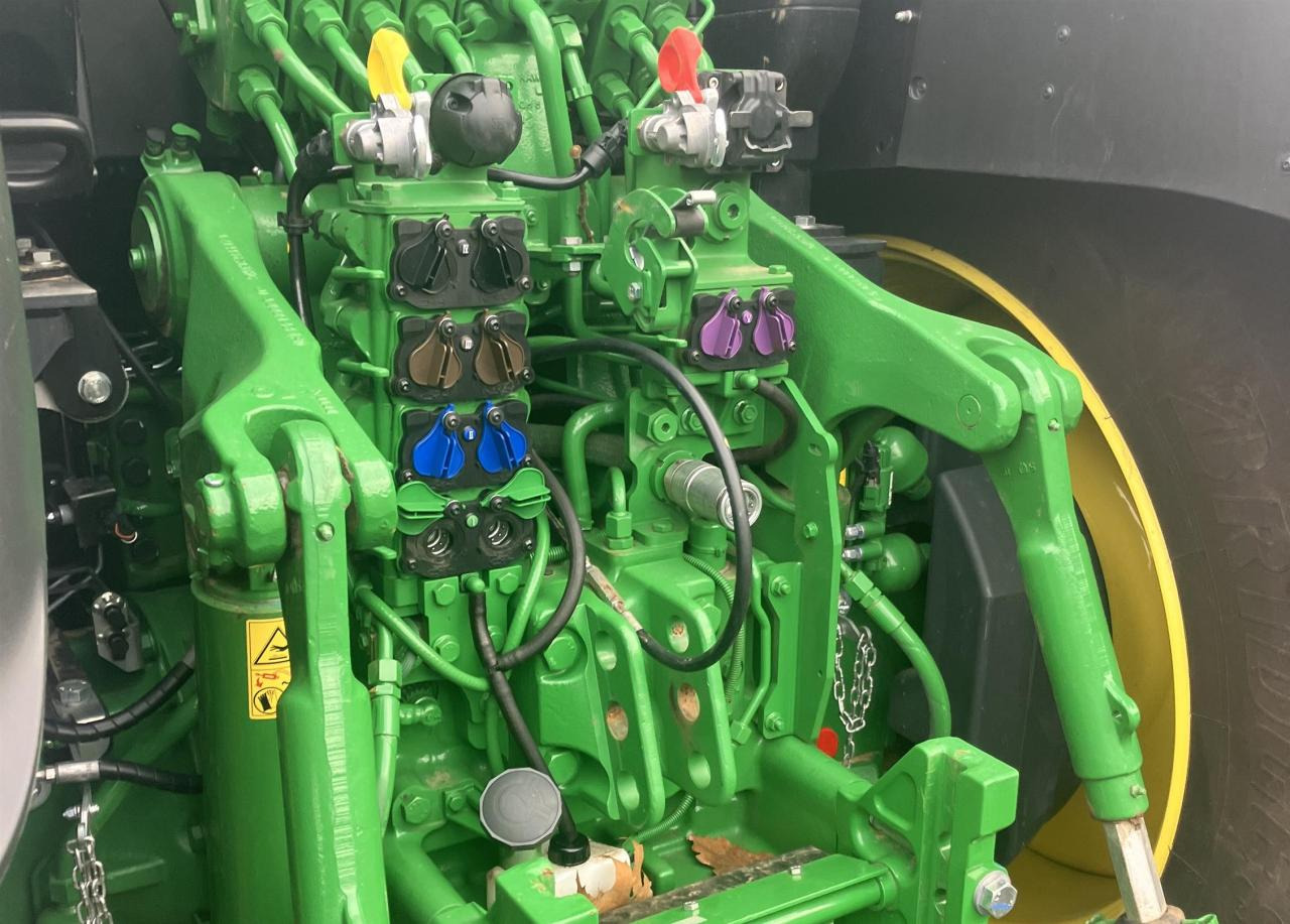 John Deere 6R 250 - Tracteur agricole: photos 3 John Deere 6R 250 - Tracteur agricole: photos 3