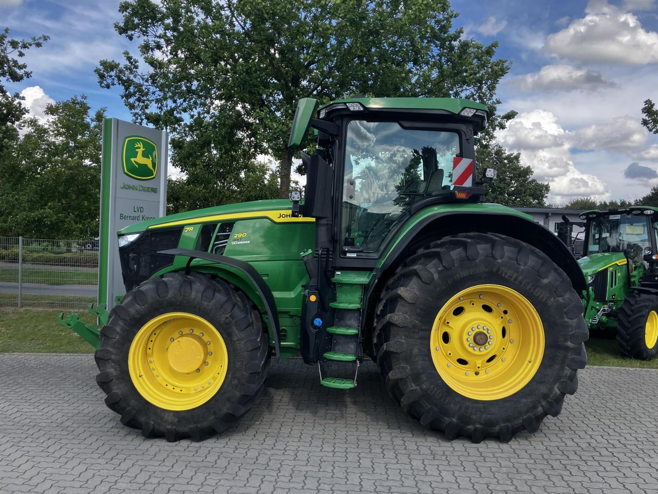 John Deere 7R 290 (MY21) - Tracteur agricole: photos 1 John Deere 7R 290 (MY21) - Tracteur agricole: photos 1