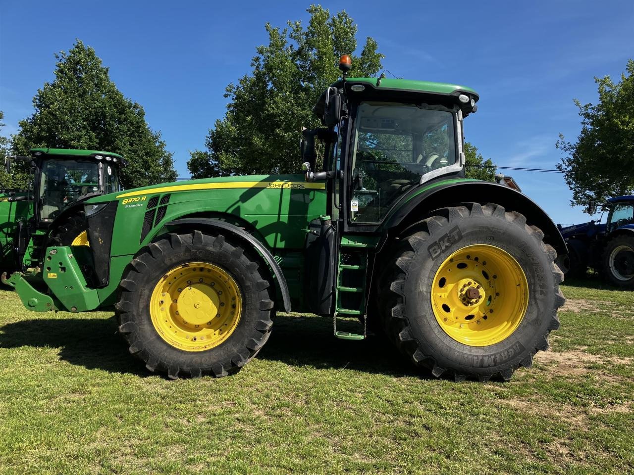 John Deere 8370R - Tracteur agricole: photos 1 John Deere 8370R - Tracteur agricole: photos 1