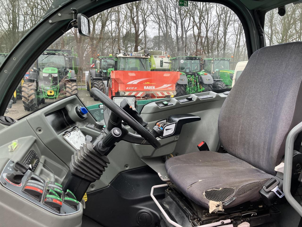 Kramer KT557 - Chariot télescopique: photos 4 Kramer KT557 - Chariot télescopique: photos 4